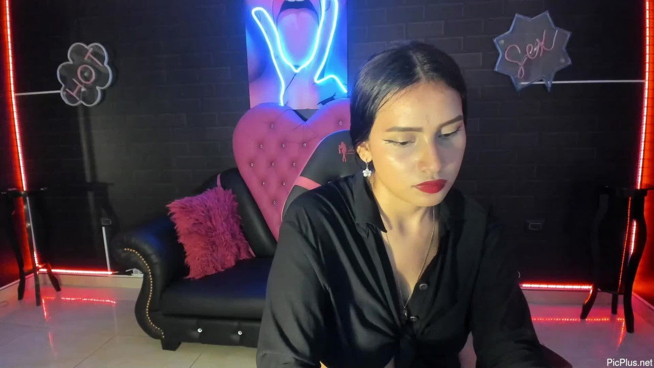 Niicolecollins
