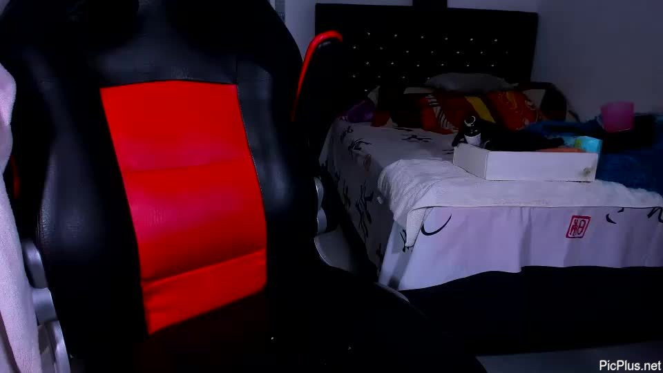 Kerlysmith24