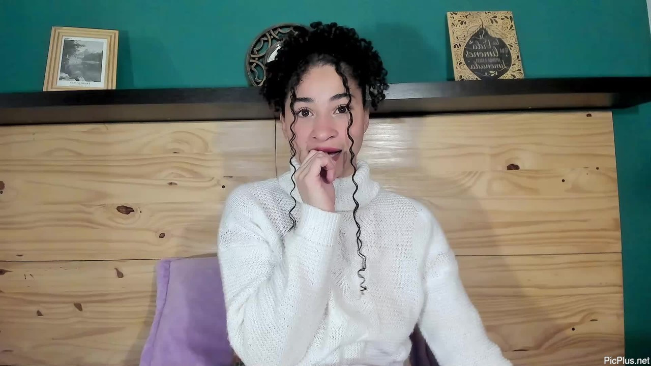 Shannel_curly