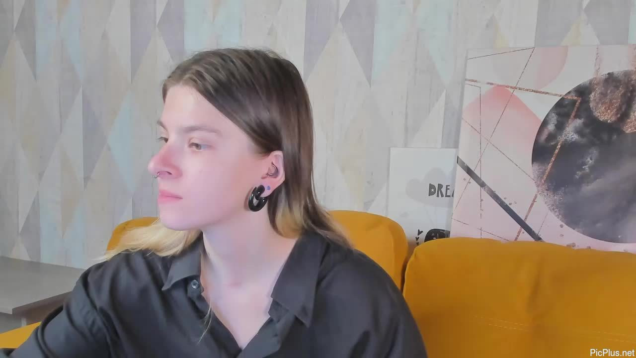 Mia_chi