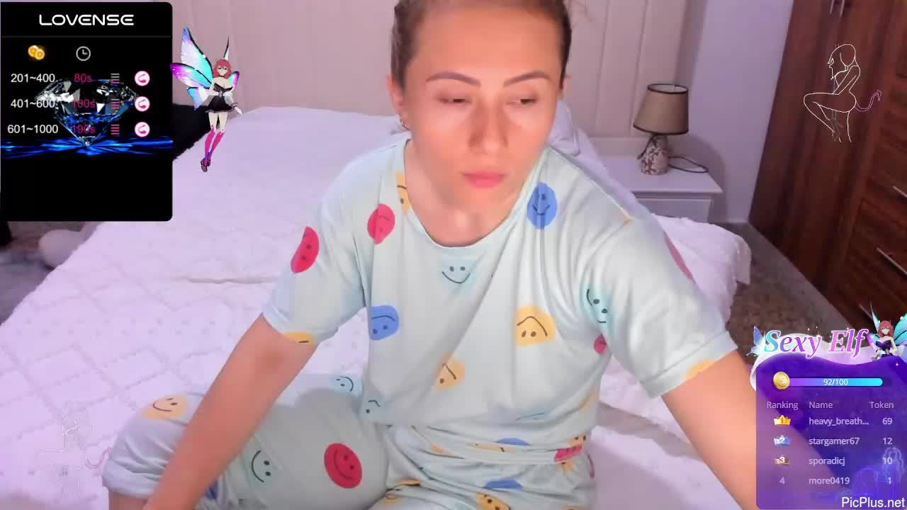 Ari_gir1