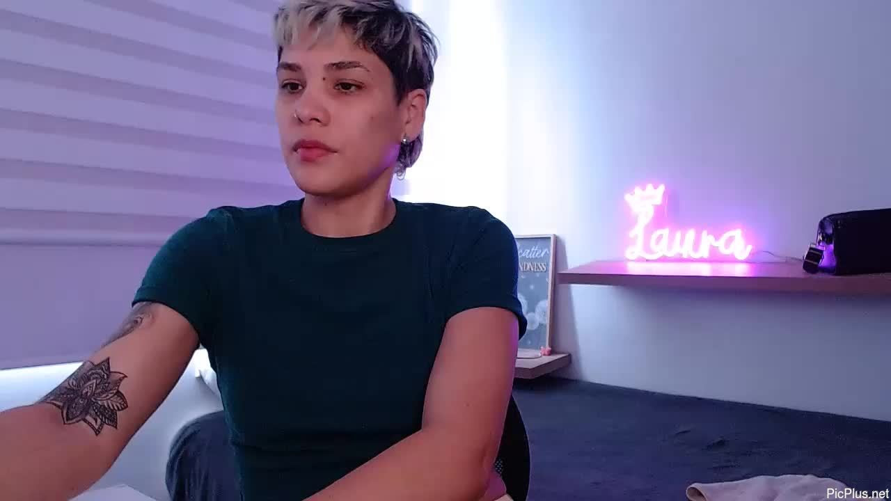 Laura_r23