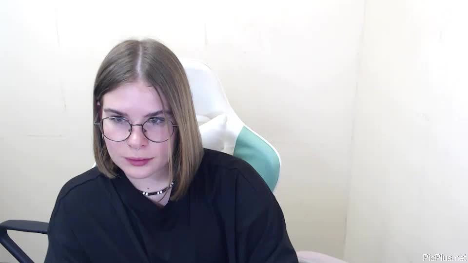 Lady_avaa
