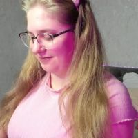 Megan_violer