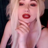 Emilia_tan