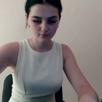 Arianna_grey_