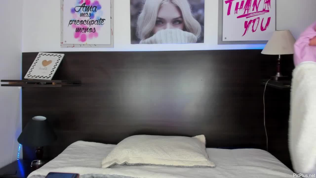 Coralinefox_1
