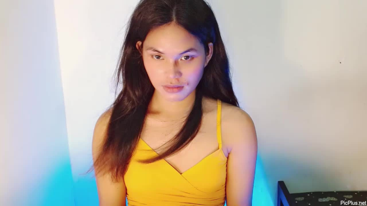Nicole_kiss01