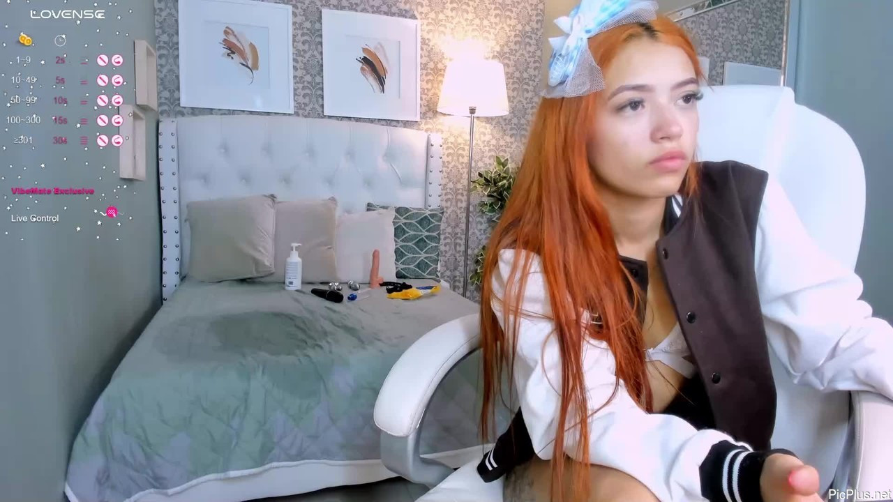 Ana_white01