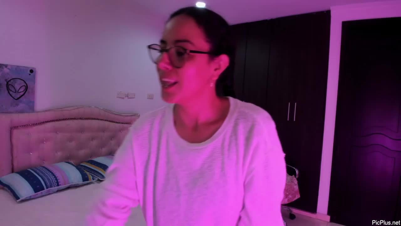 Maia_cat27