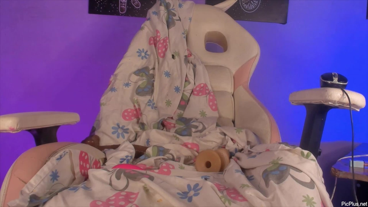 Aprillebony