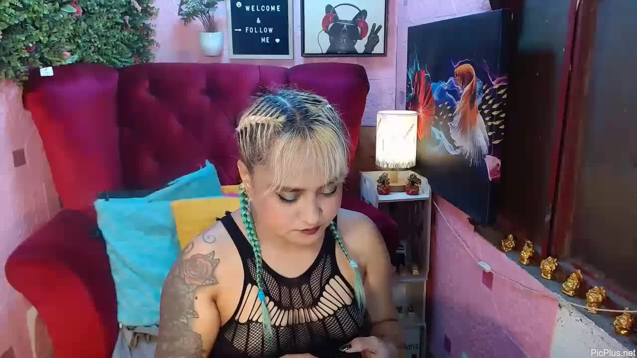 Pinaynextdoor24