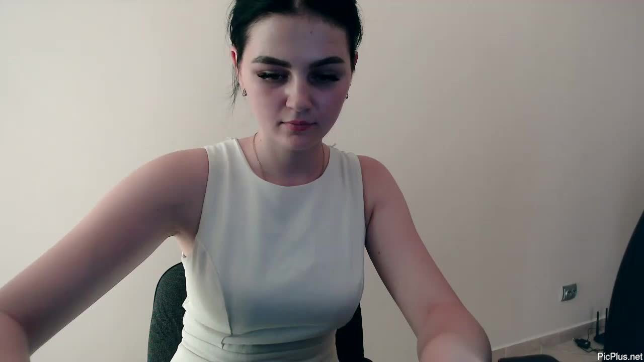Arianna_grey_